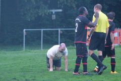 DSCF9704-Foul-an-Marco-Thies-Elfmeter-47.-Anicet-Koffi-will-es-nicht-wahrhaben