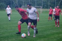 DSCF5980-Hitzige-Duelle-in-der-1.-Halbzeit-Benedikt-Friedrichs-gegen-Mido-Nasef