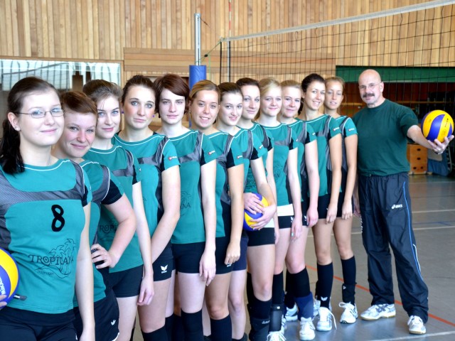 2011volleyteamshg01